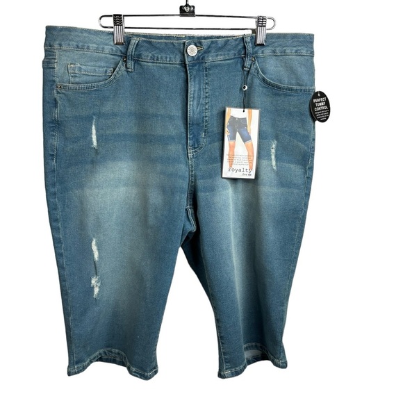 High Rise Light Distressed Bermuda Style DenimJean Shorts Plus Size 18W NEW - Picture 4 of 8